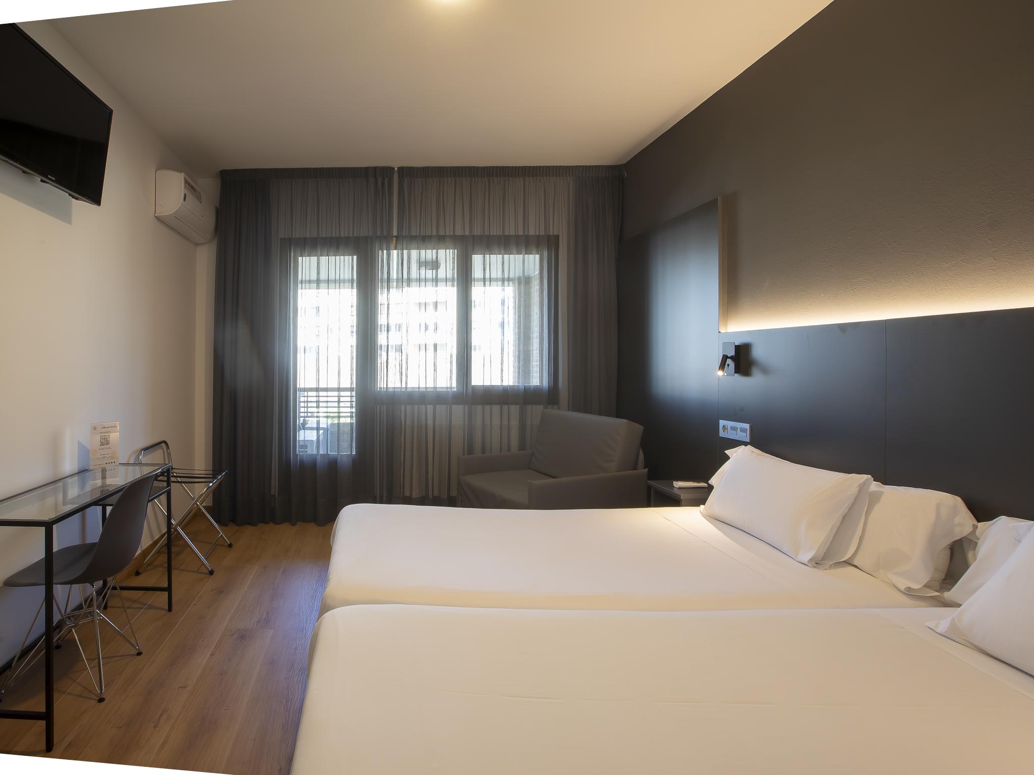 Sancho Ramirez Hotel 3*